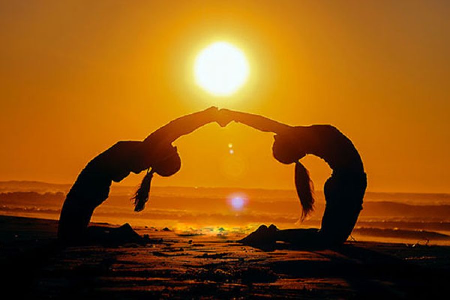 </noscript>Yoga session at Agafay